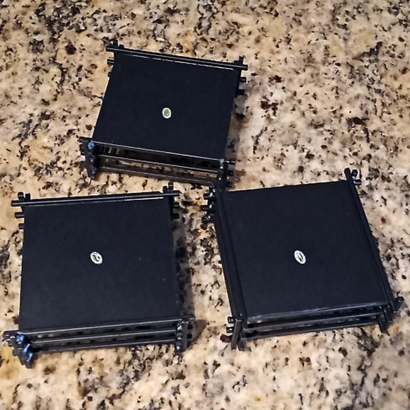 Set of 3 Candles with Metal Stand. 3 Different Beautiful Designs. - Picture 14 of 16